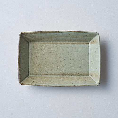 灰釉 長角深皿 – TOU